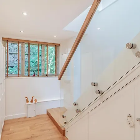 1 Bed In Harrogate Oc-93258 *