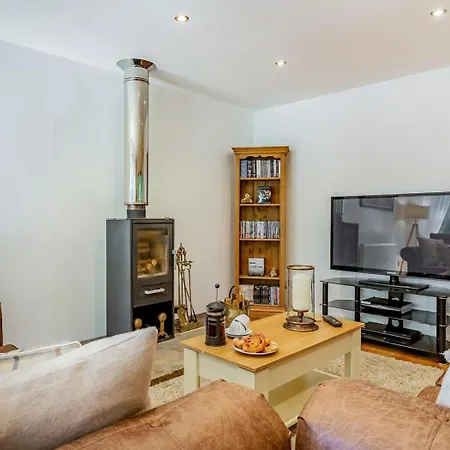 1 Bed In Harrogate Oc-93258 Деревянный коттедж Darley